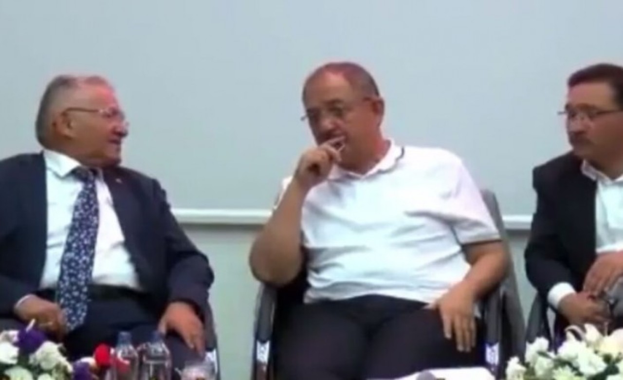 Mikrofonu açık unuttular: Kayseri'de Büyükkılıç ile Özhaseki arasında inanılmaz diyalog