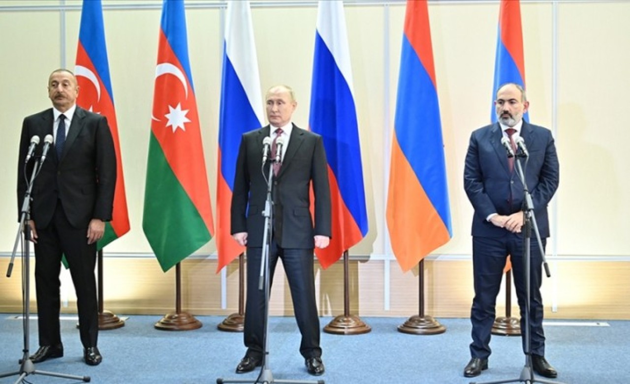Putin,  Azerbaycan-Ermenistan barışının bildirilerin uygulanmasıyla sağlanacağını belirtti