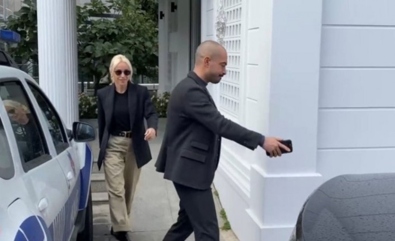 Şarkıcı Gülşen hakkında mahkemeden flaş karar: Karardan sonra arbede çıktı