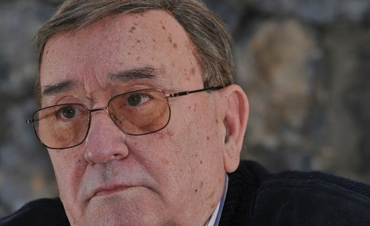 Sunucu Bülent Özveren hayatını kaybetti! Hastalığı neydi neden öldü ? Özveren kimdir?