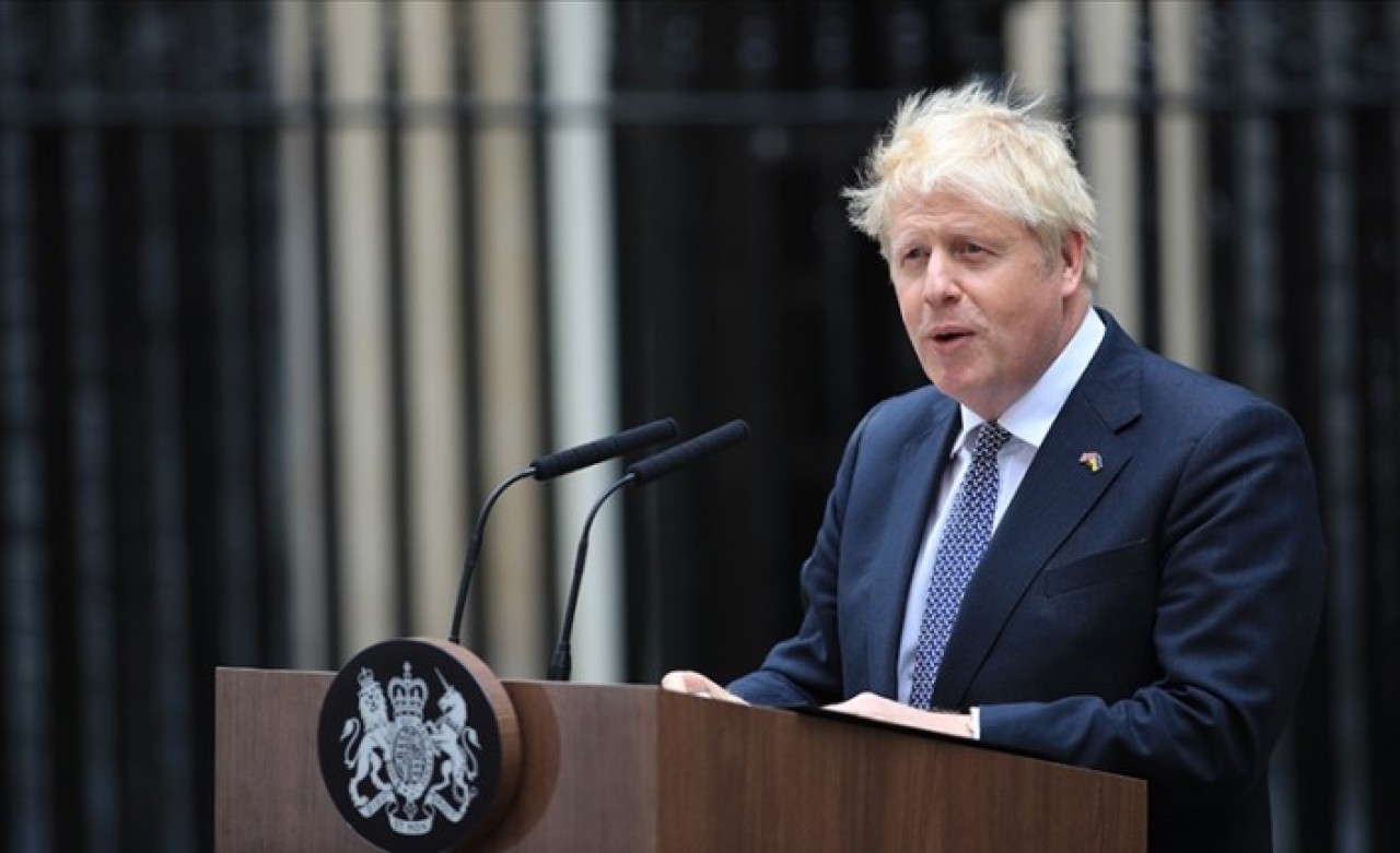 Türk torunu Johnson,  bu doğru zaman değil diyerek yarıştan çekildi