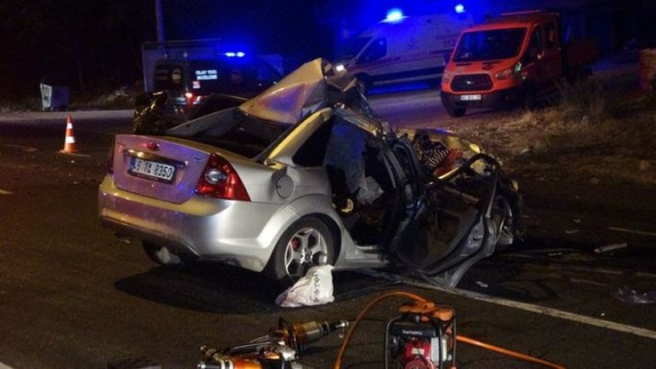 Uşak'ta korkunç kaza: Ayşe Aktürk ve Umut Yeğen öldü