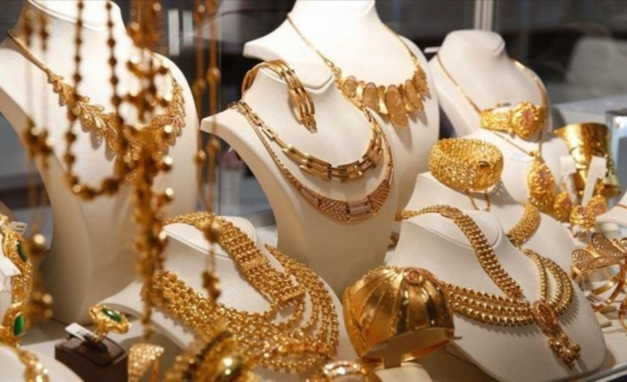 Uzmanından altın yatırımcısına 'temkinli davranma' uyarısı