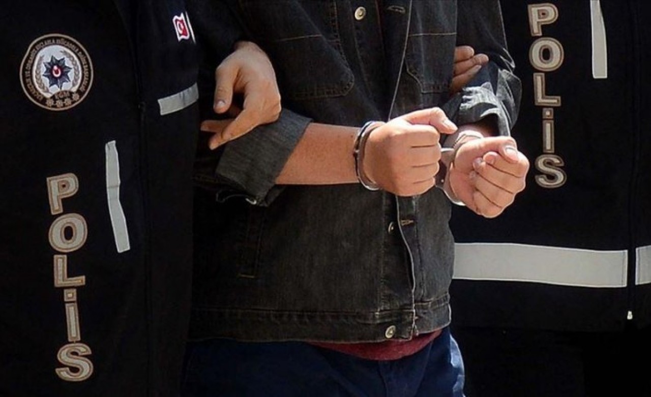 Aralarında Doktor ve Avukat'ında olduğu FETÖ toplantısına baskın: 8 tutuklama