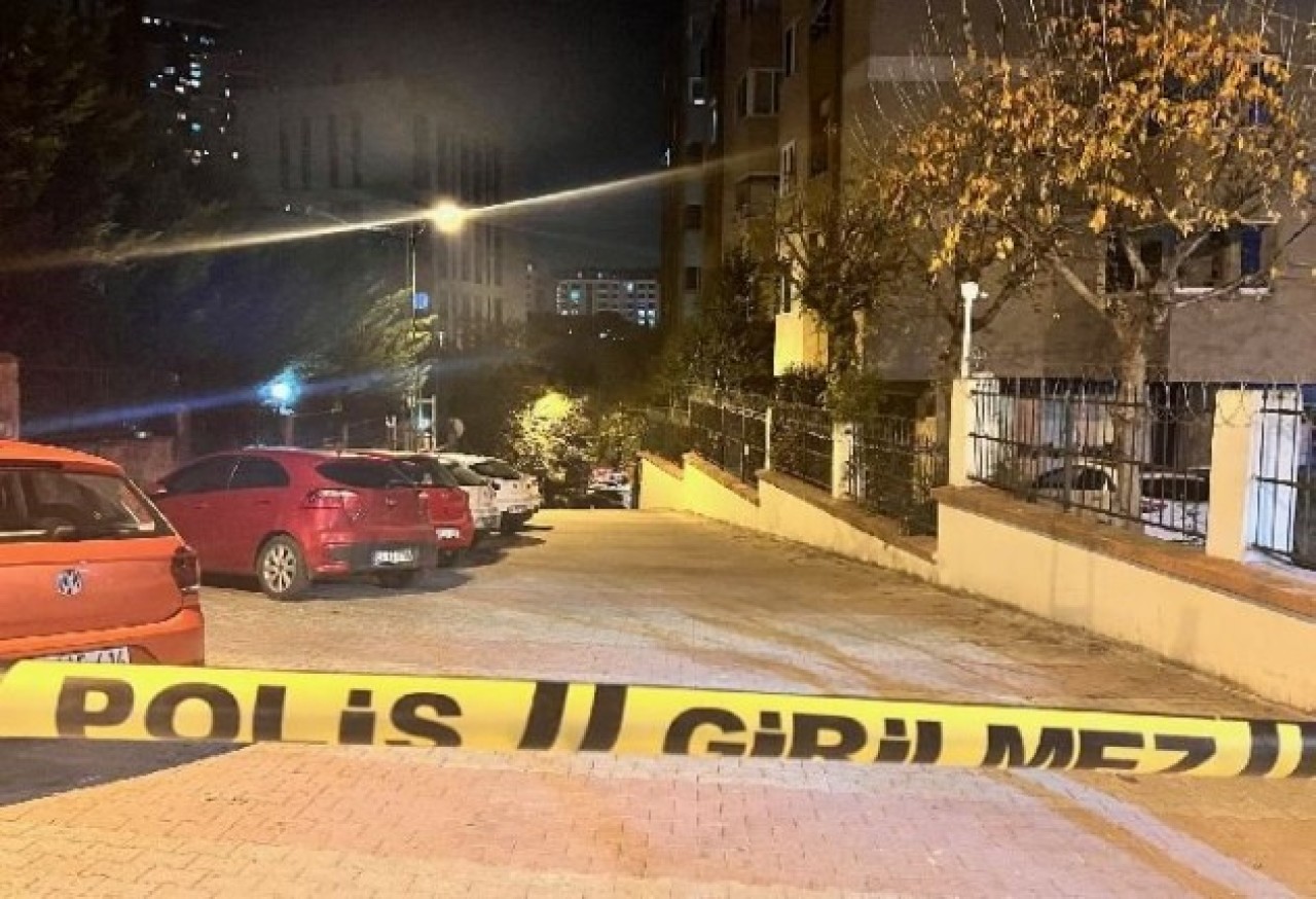 Ataşehir'de anne ve babası bıçaklanan polis kurşun yağdırdı: 1'i ağır 6 yaralı