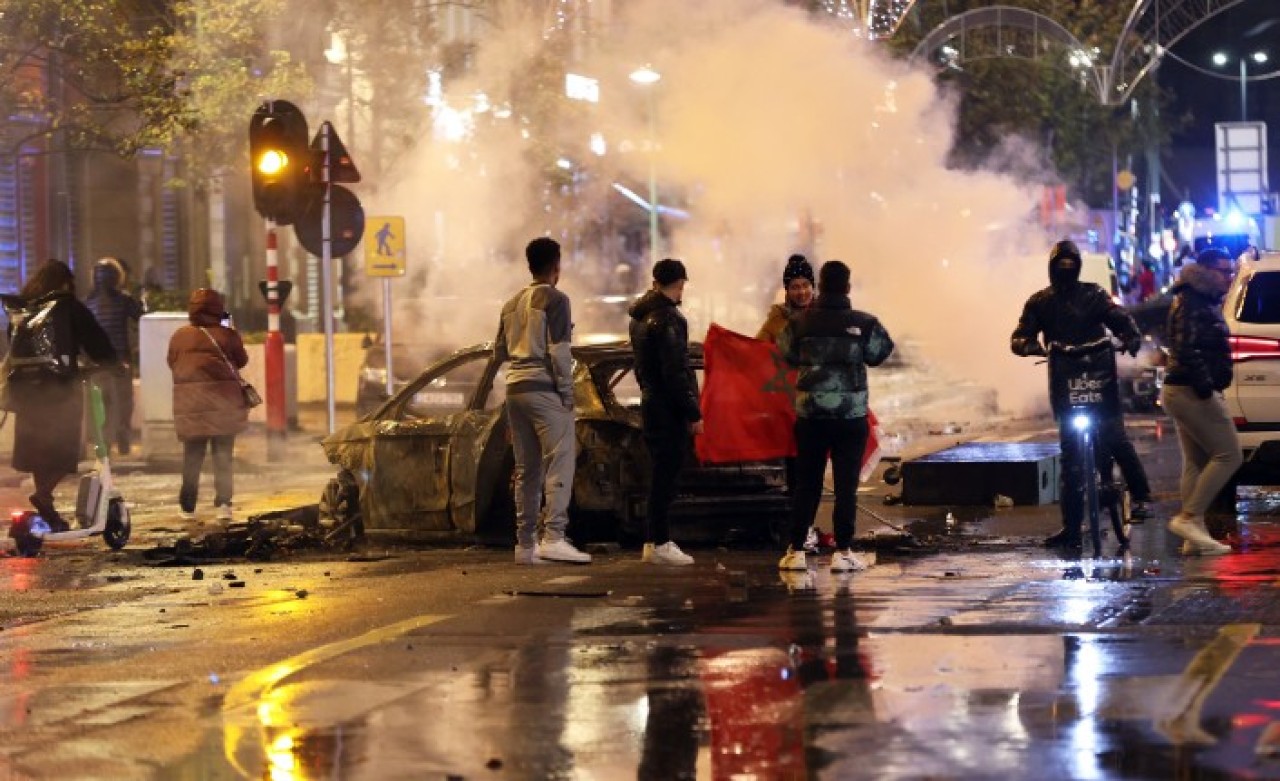 Avrupa'nın göbeğinde futbol terörü! Belçika'yı yenen Faslılar Brüksel'i birbirine kattı,  büyük olaylar çıktı