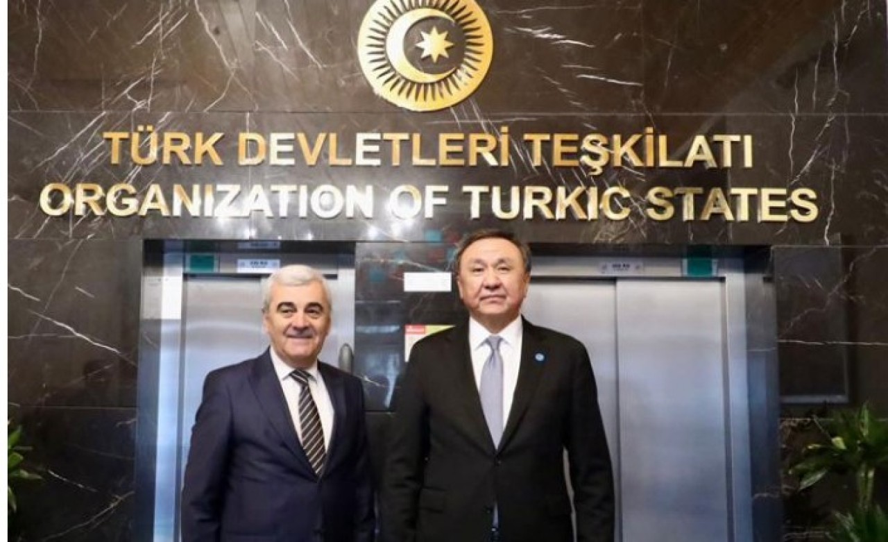 Azerbaycan Diaspora İşleri Bakan Yardımcısı TDT Genel Sekreterine nezaket ziyaretinde bulundu