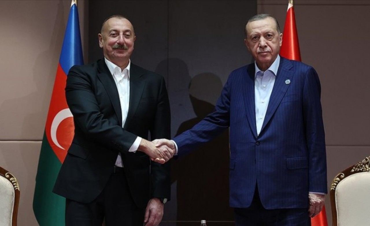 Cumhurbaşkanı Erdoğan,  Azerbaycan Cumhurbaşkanı Aliyev ile görüştü