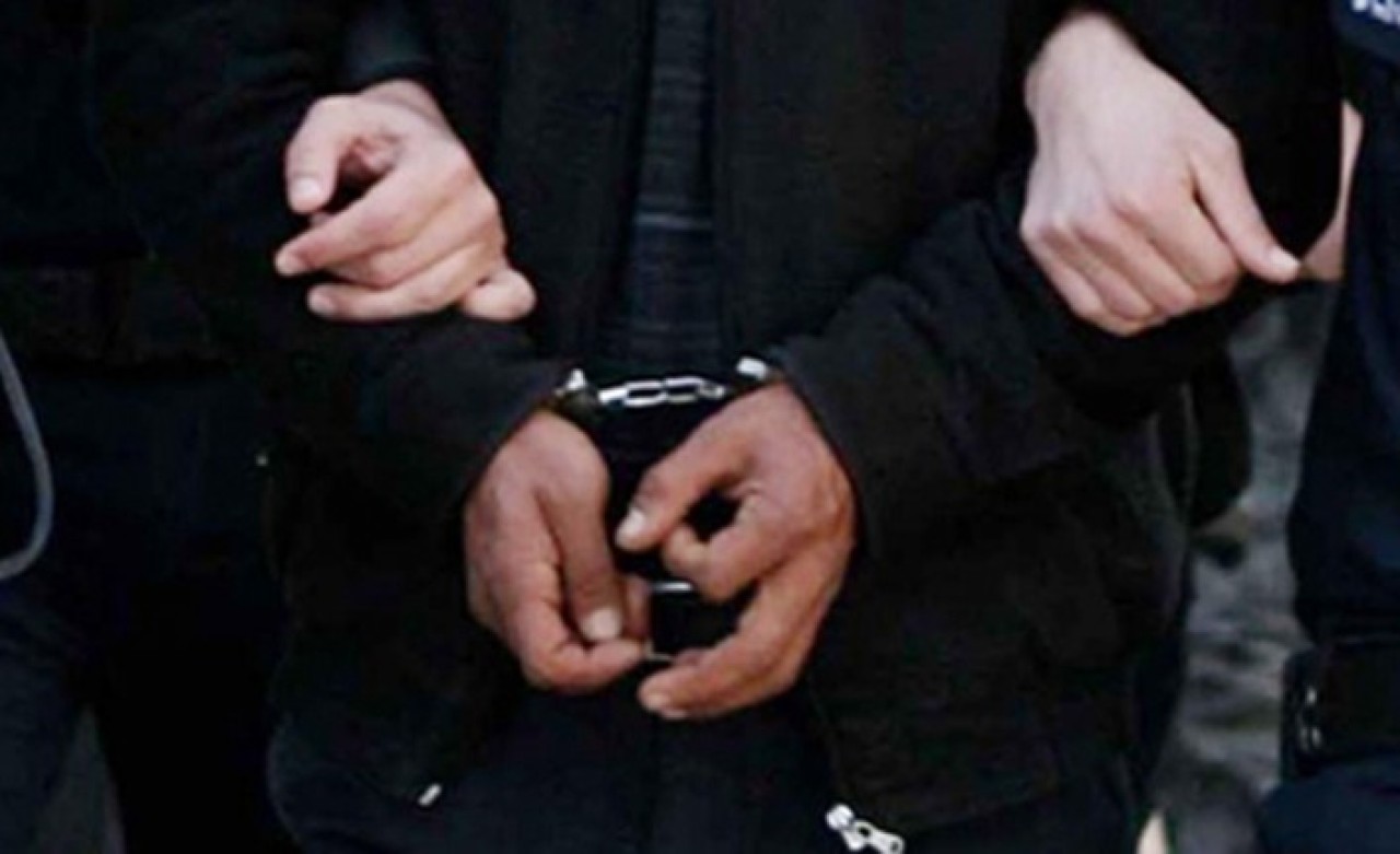 FETÖ’ye dört ilde eşzamanlı  operasyon: 14 gözaltı