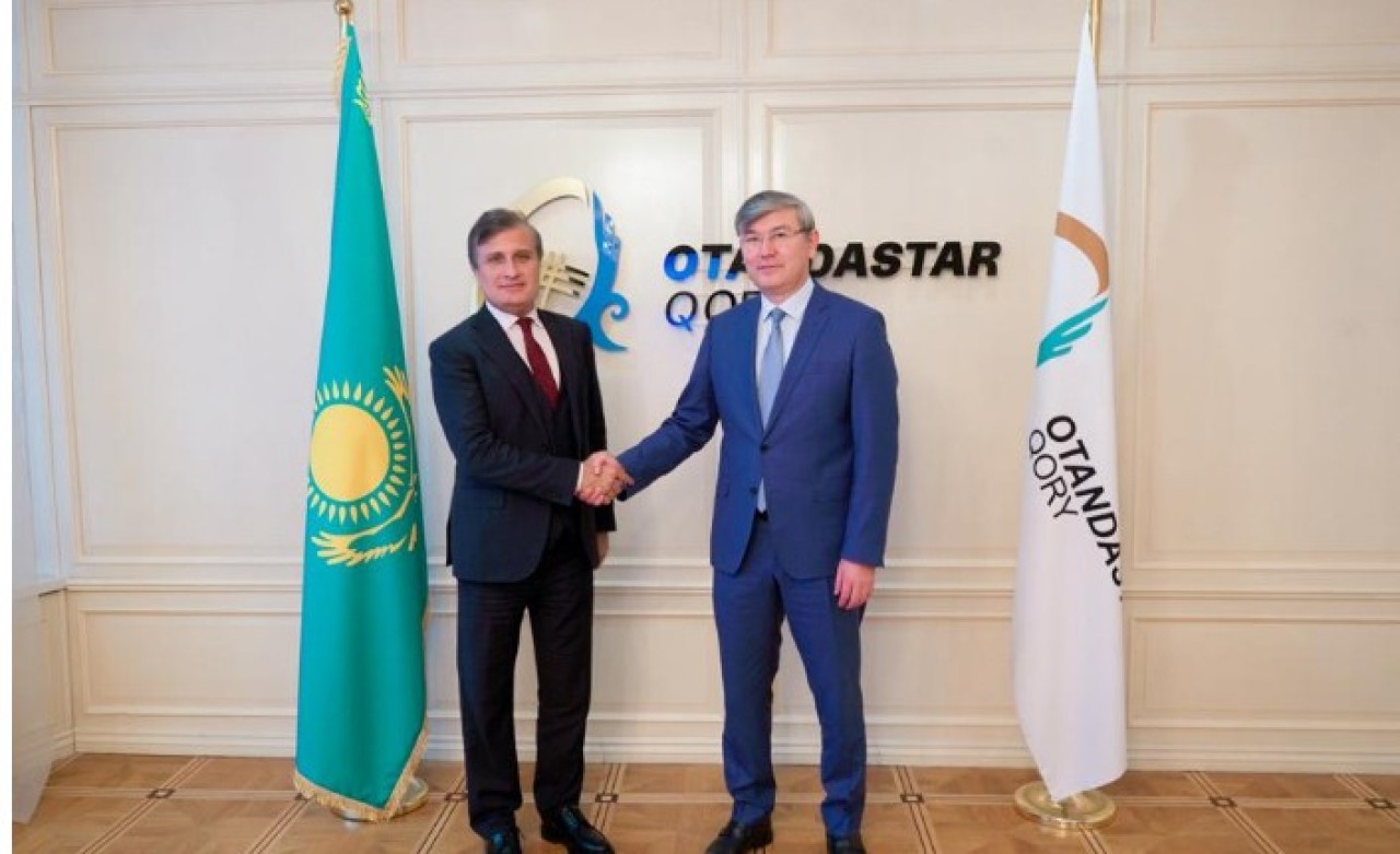 Genel Sekreter Yardımcısı Dr. Kocaman,  "Otandastar Qory"  Başkanı ile görüştü