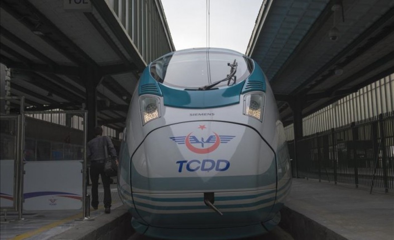 Hızlı tren uçakla yarışacak! Ankara-İstanbul arası 80 dakikaya inecek