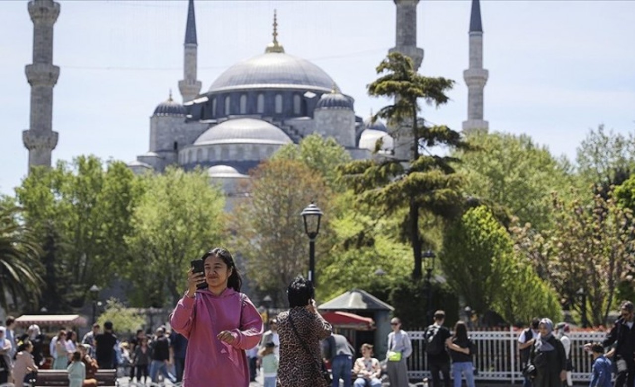 İstanbul'a turist akını! Yeni sayıyı Vali açıkladı