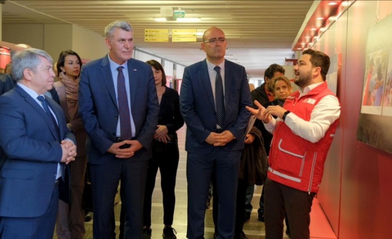 İstanbul'da "Osmanlı’dan günümüze Kızılay tarihi resim sergisi" açıldı