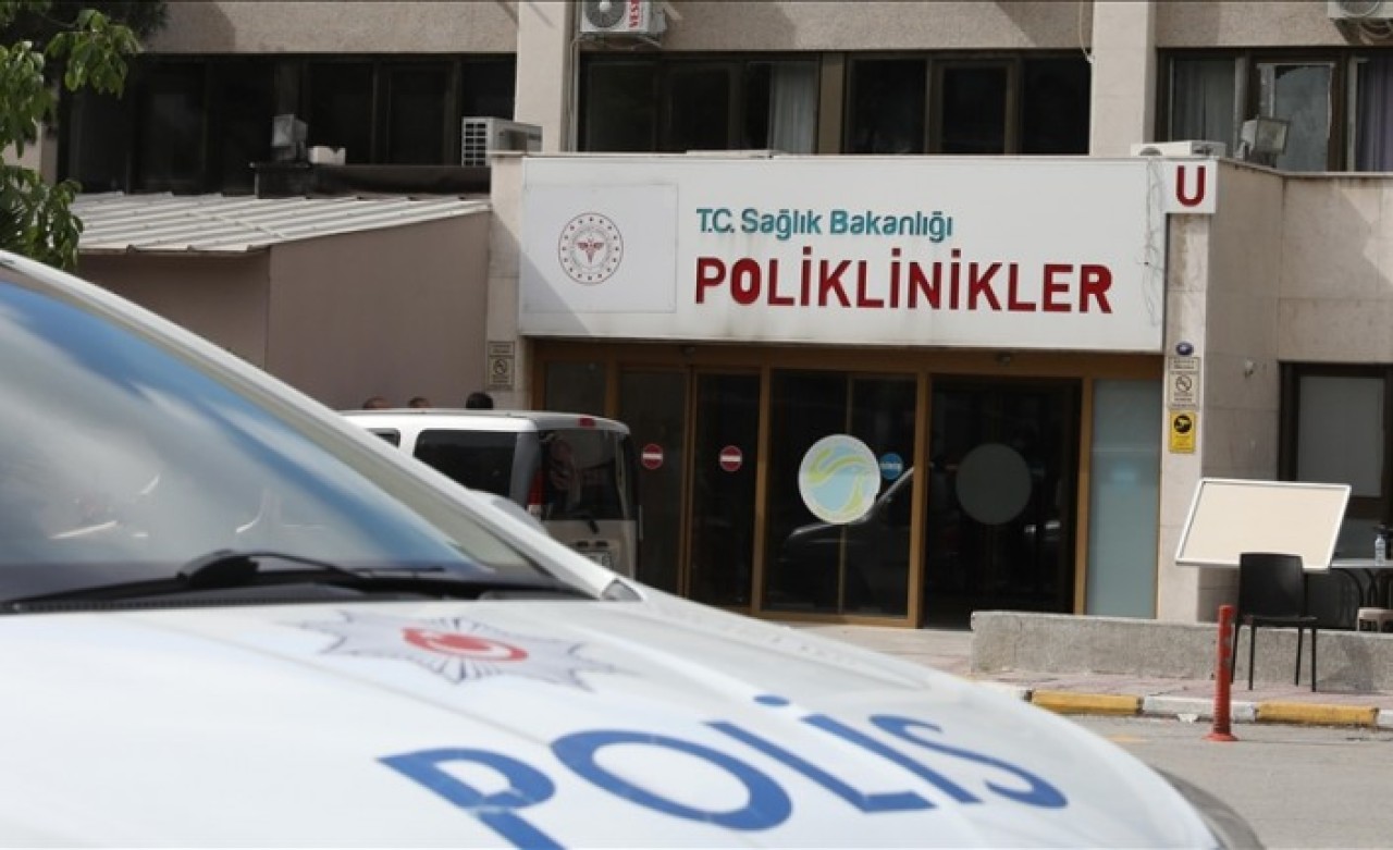 İzmir'deki depremde balkondan atlayan Efe Altay Saral öldü