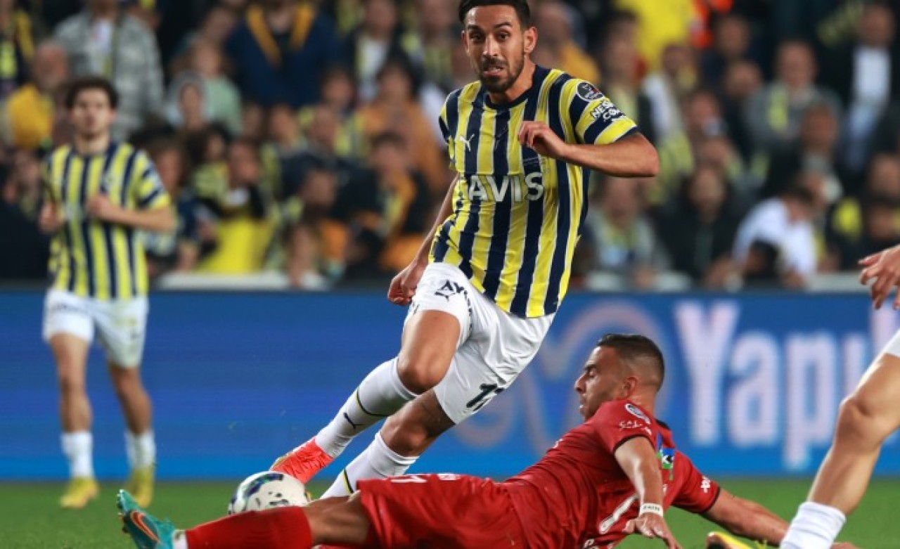 Kırmızı kart,  penaltı,  gol: Nefes kesen maç Fenerbahçe'nin 