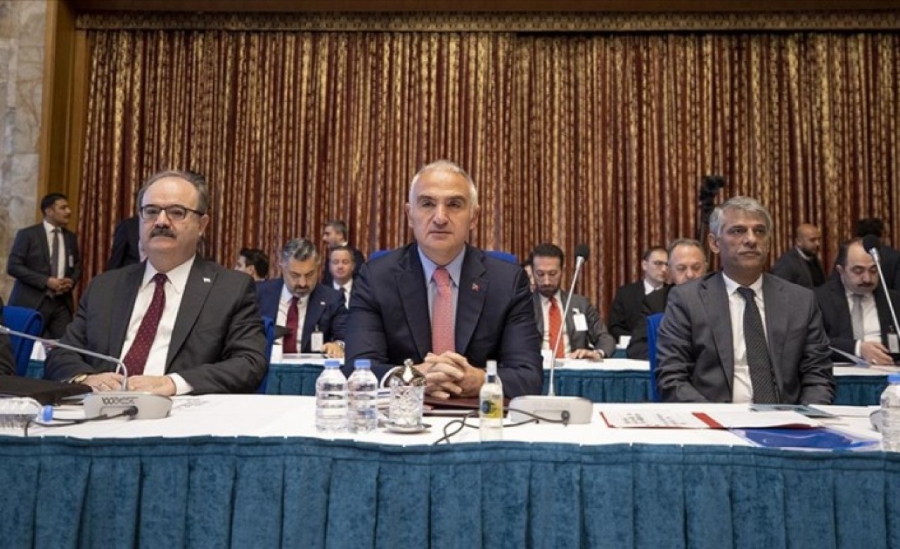 Kültür ve Turizm Bakanı Ersoy: Turizm gelirimiz 35 milyar doları aştı