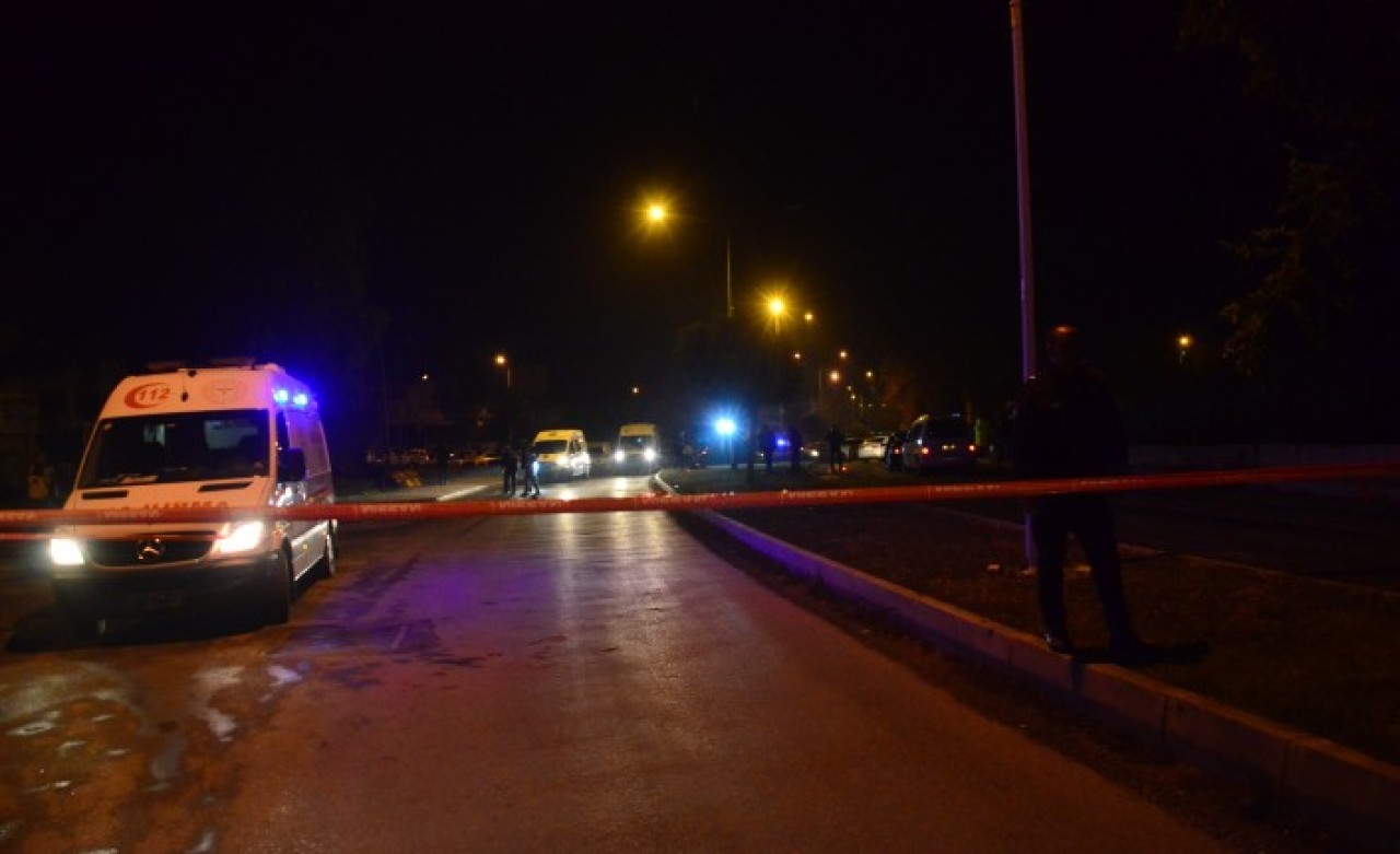 Manavgat'ta polise ateş açan şüpheli öldürüldü. 2 polis yaralandı
