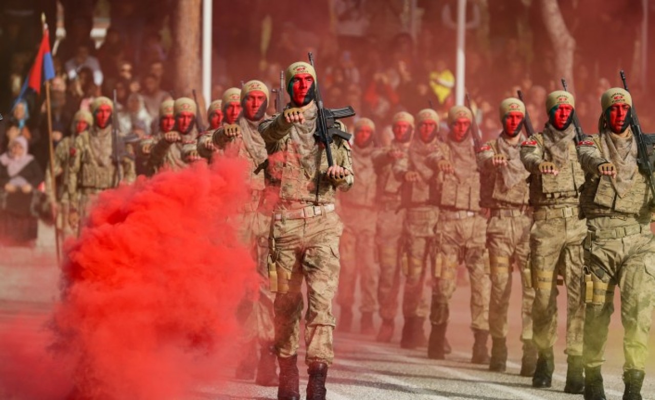 Manisa'da eğitimlerini tamamlayan komando uzman erbaşlar mezun oldu