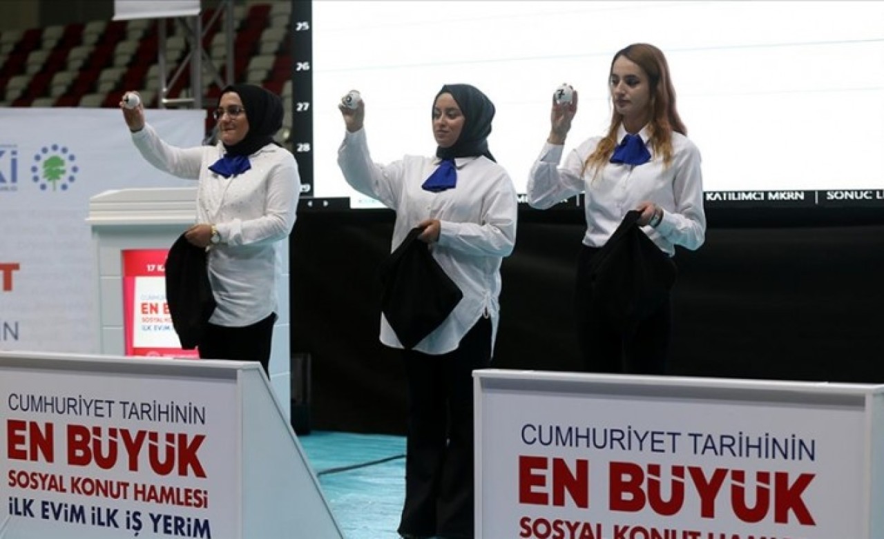 Muş ve Kilis'te "İlk Evim,  İlk İş Yerim Projesi"nde yapılacak konutların kuraları çekildi