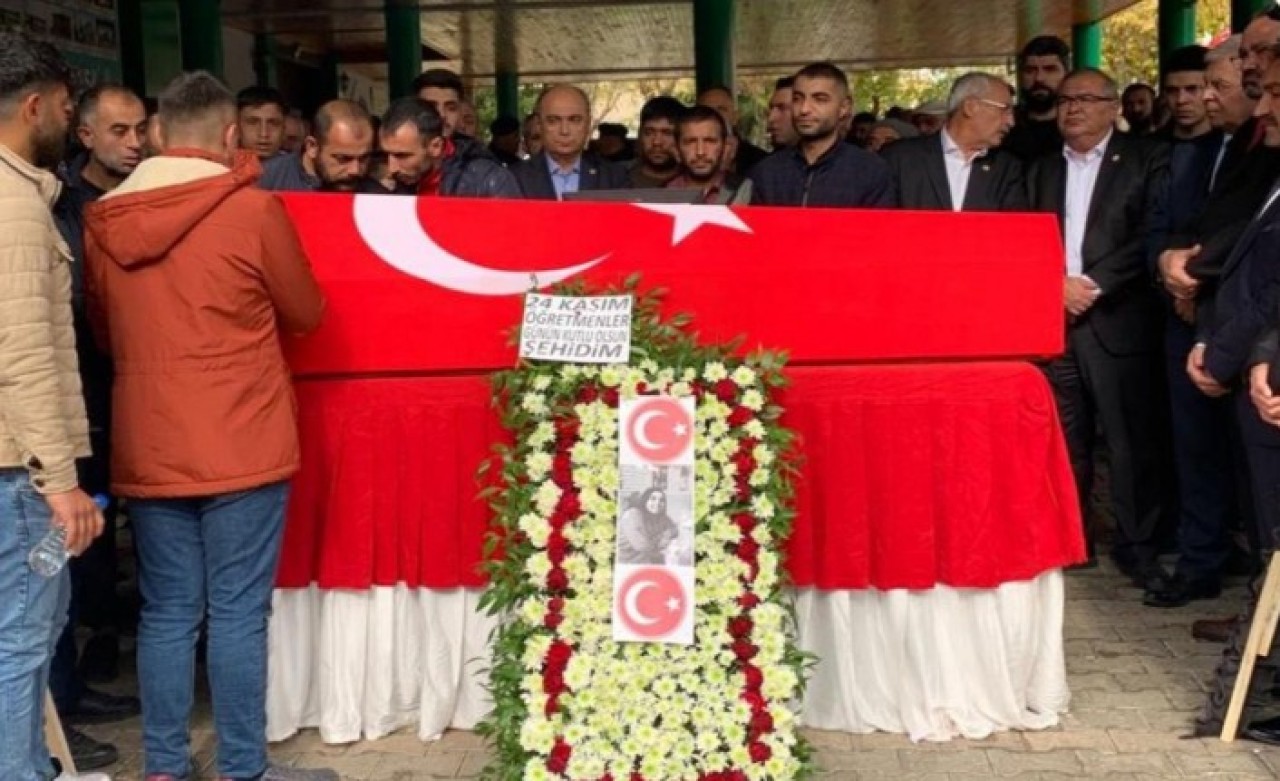 Şehit Öğretmen Ayşenur Alkan gözyaşlarıyla uğurlandı!