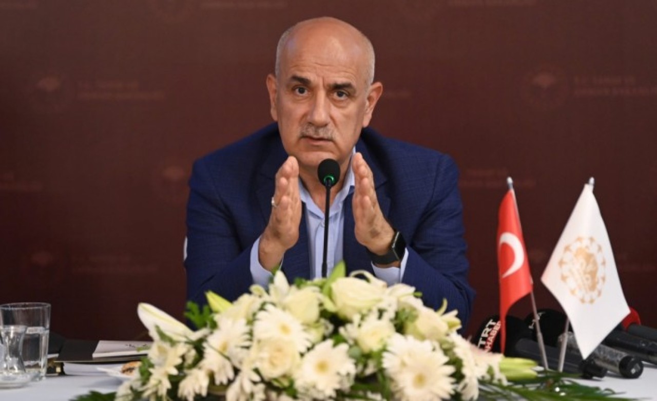 Tarım ve Orman Bakan Vahit Kirişçi'den ilginç açıklama: 'Çocuk bile 9 ayda doğuyor'