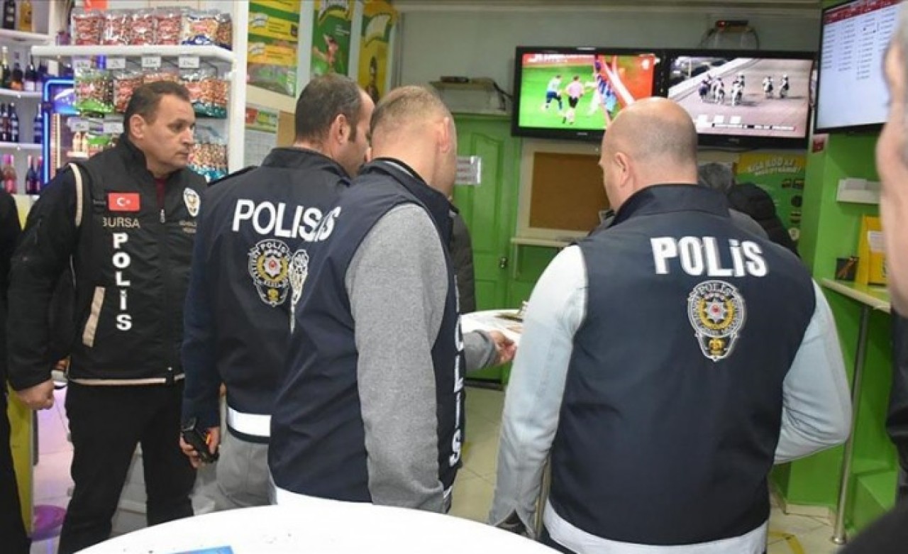 Yasa dışı bahis ve kumar uygulamasında 686 kişi yakalandı