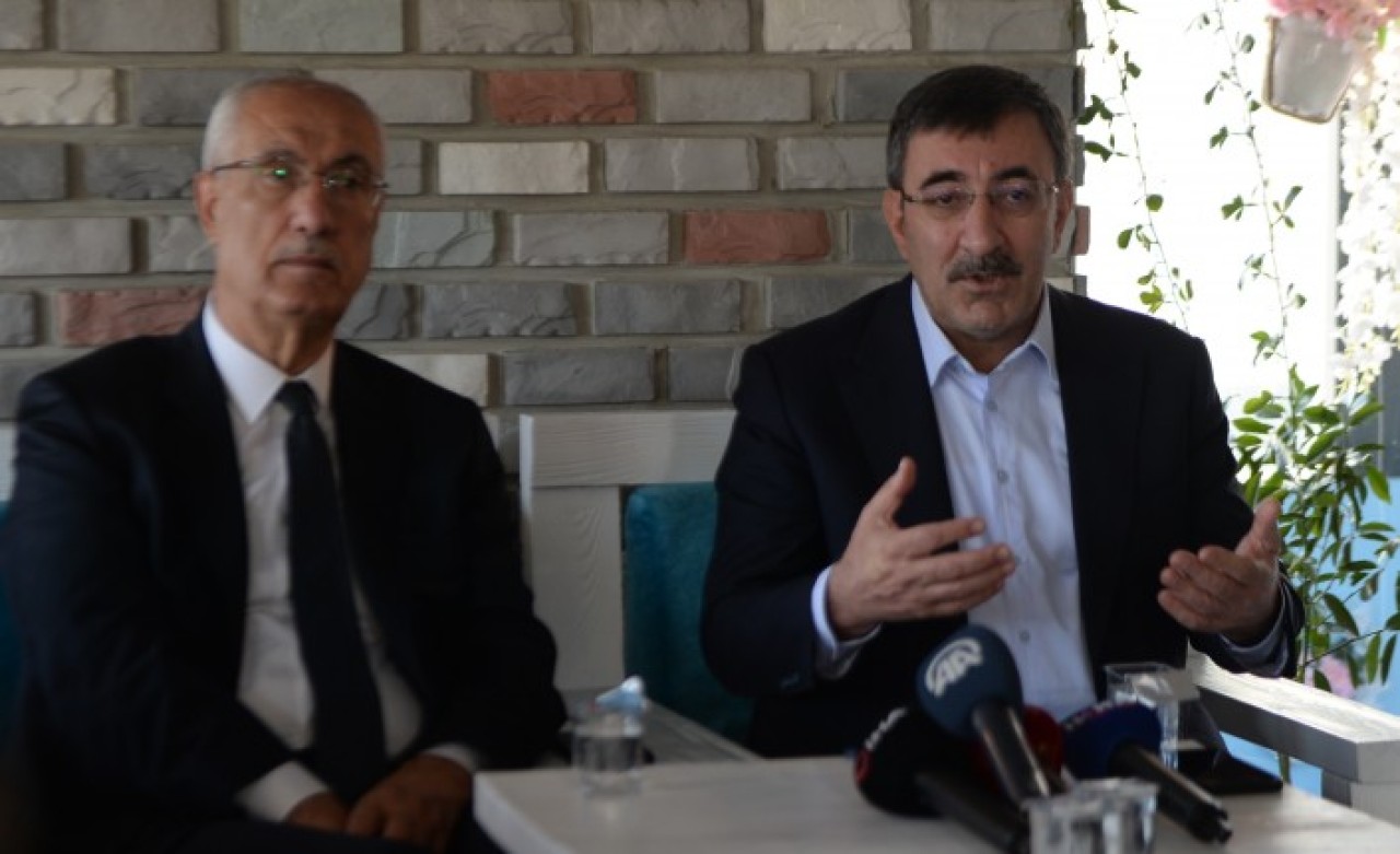 AK Partili Cevdet Yılmaz'dan Türkiye ekonomisiyle ilgili flaş yorum