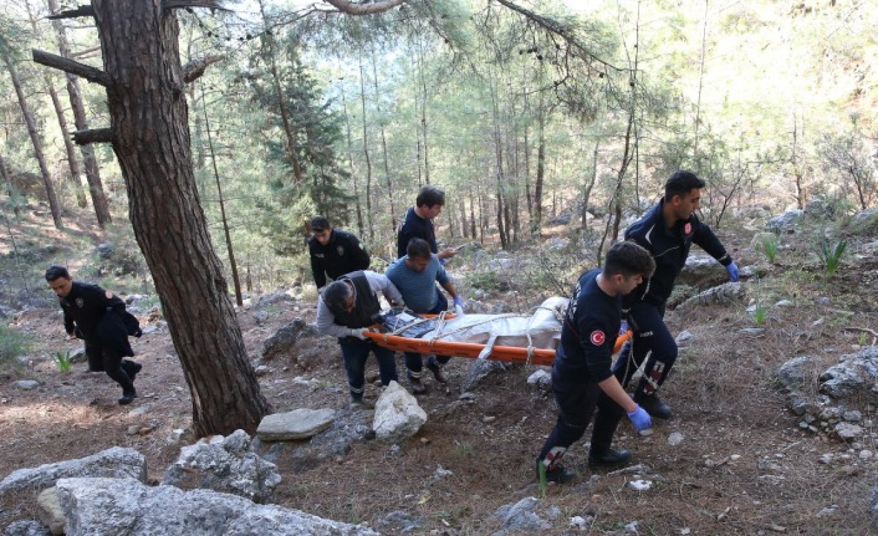 Alanya'da dün kaybolan Elif Emeksiz bugün ölü bulundu