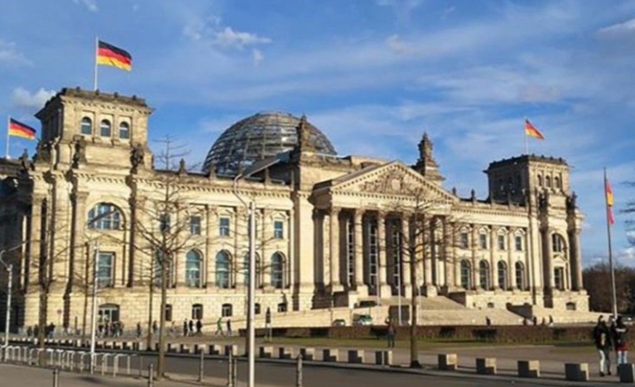 Alman TV kanalı,  Batı Şeria'da "işgal karşıtı" festivale katılan sunucusunu kovdu