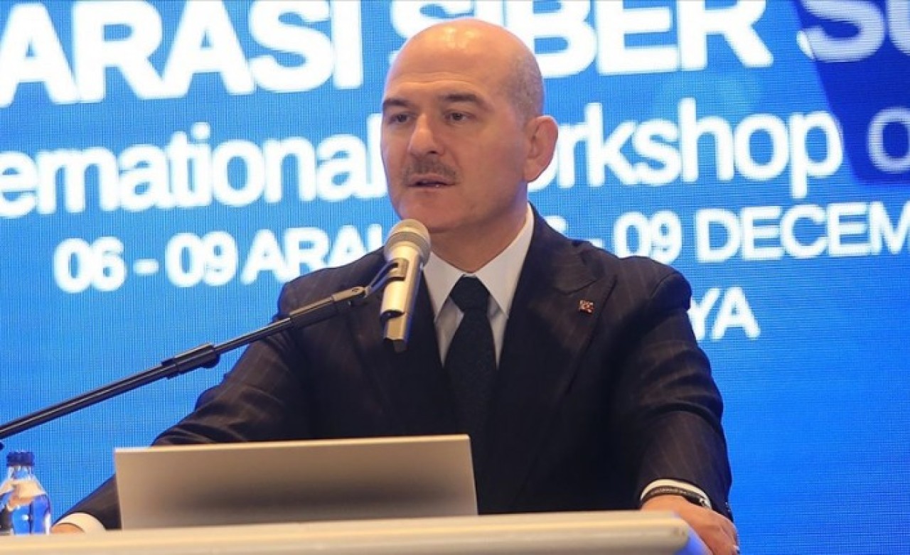 Bakan Soylu: İstiklal'deki saldırıda kullanılan patlayıcı canlı yayınla yaptırıldı