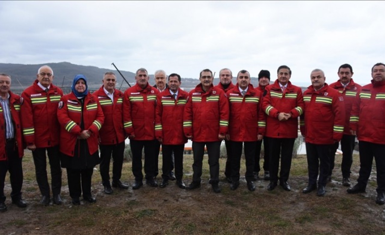 Bakan Dönmez: Kendi gazımızı insanımızla buluşturmak için geriye sayım başladı