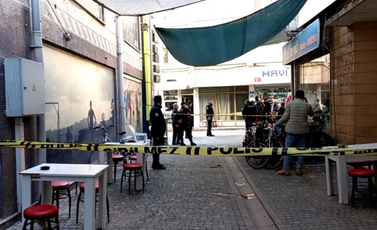 Balıkesir'de bıçaklı kavga: Ayhan Sagut öldü