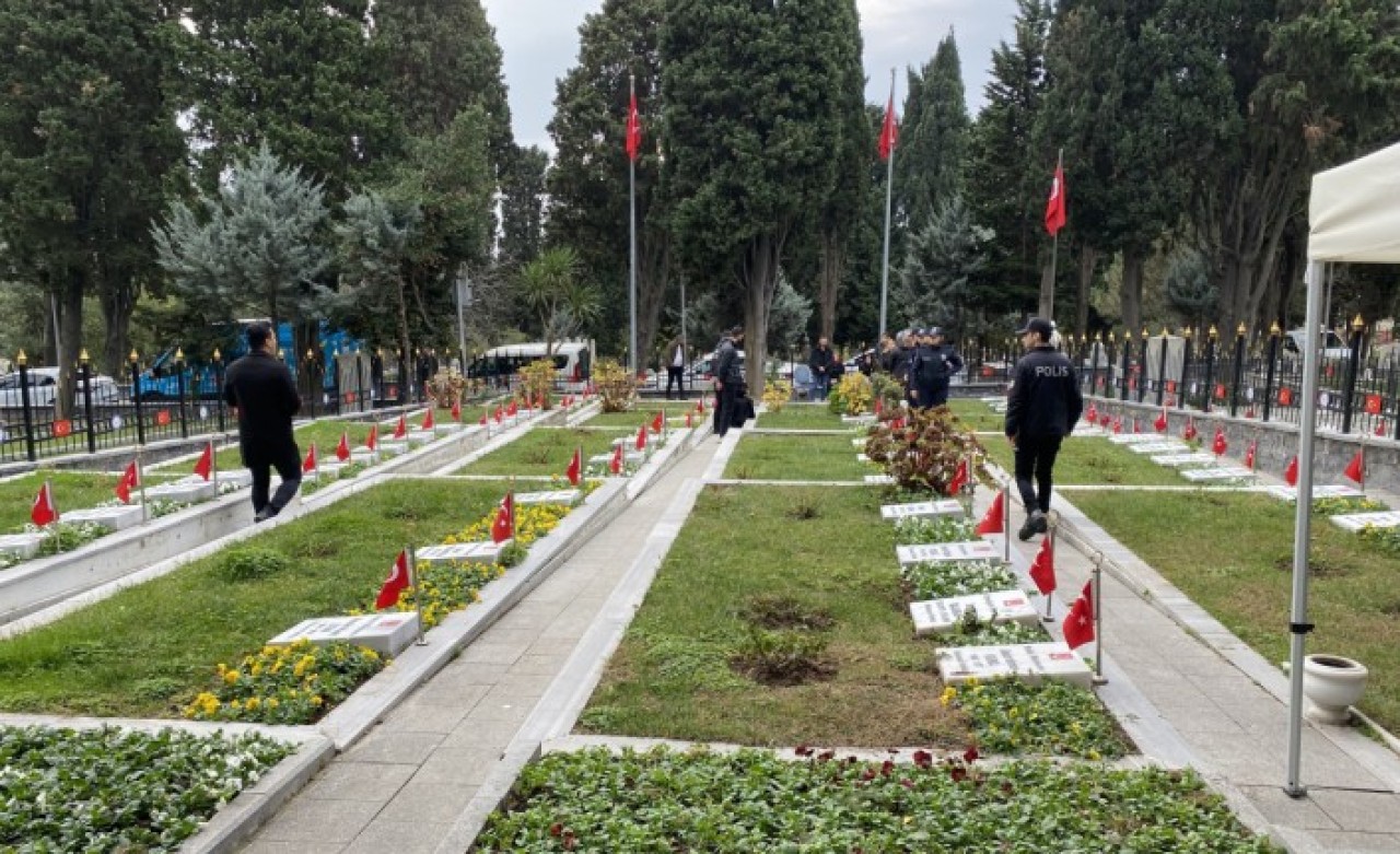 Beşiktaş'taki terör saldırısı şehitleri 6'ncı yılında anıldı