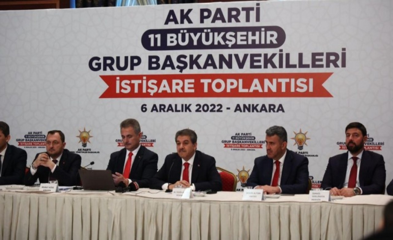 AK Parti'nin 11 büyükşehir belediye  grup başkanvekillerinden ortak bildiri