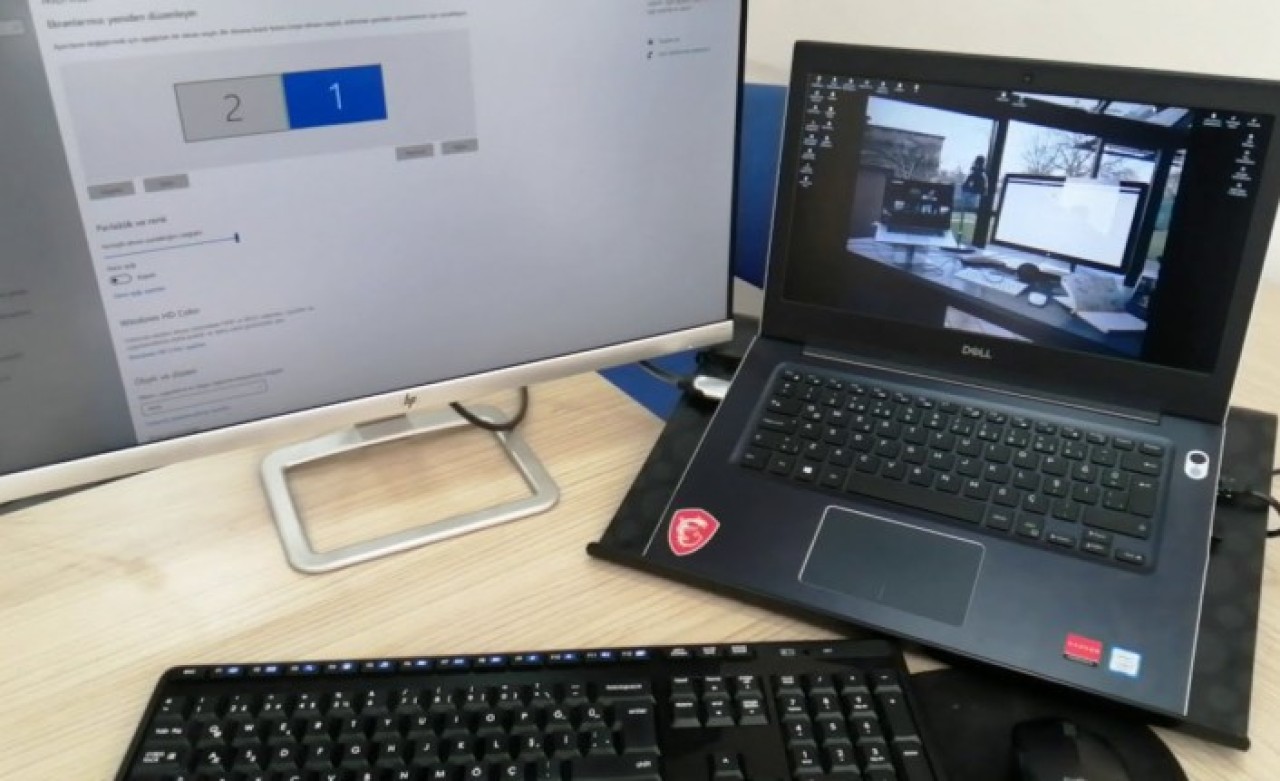 Dizüstü Bilgisayara Monitör Nasıl Bağlanır?