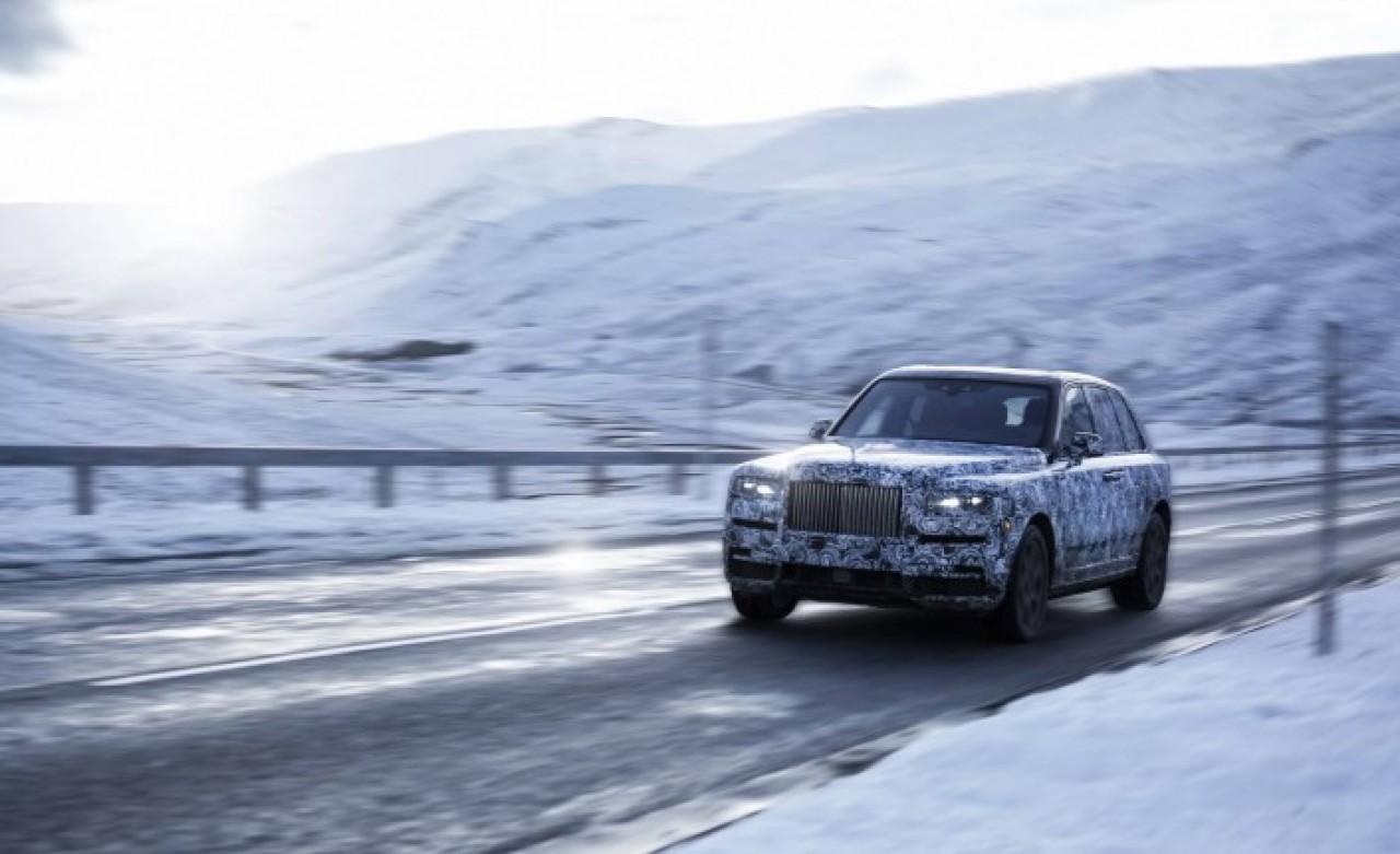 Dünya devi Rolls-Royce,  Türkiye'ye getireceği otomobillerin tümünü 2023'e girmeden sattı