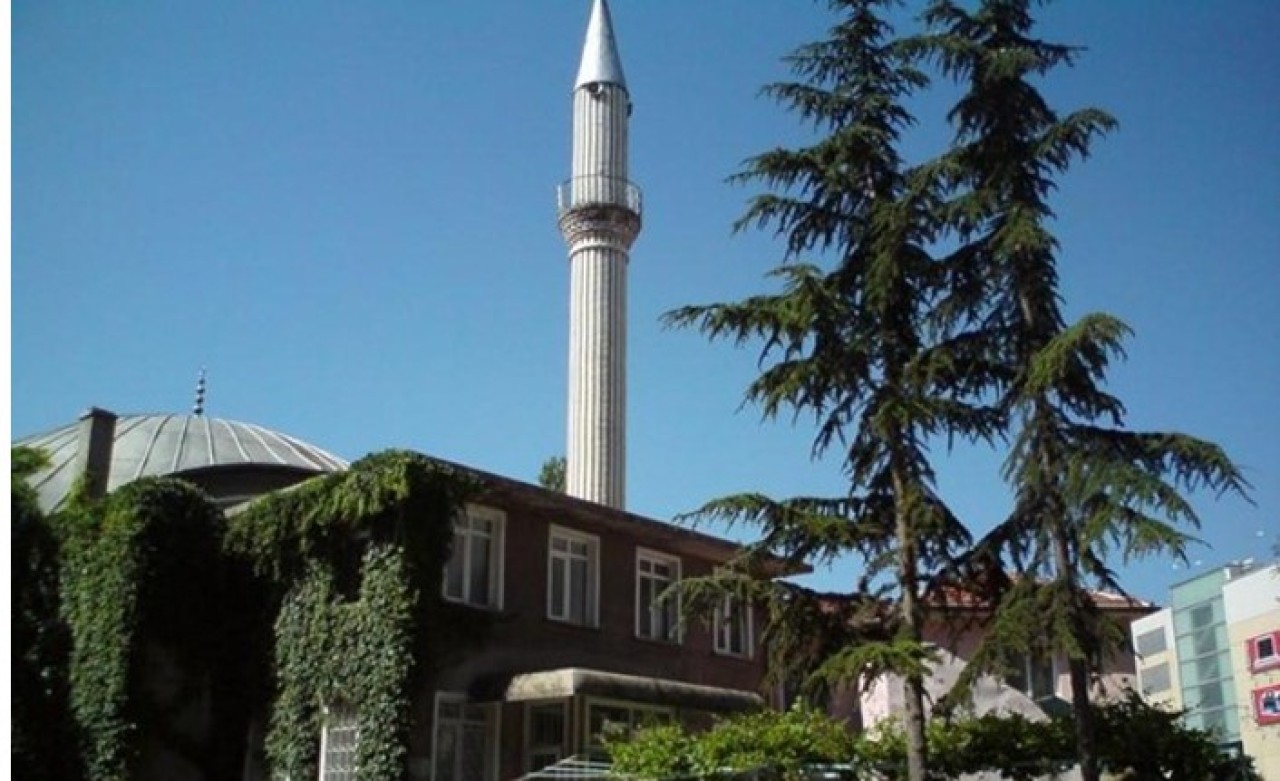 Fadime Özkan yazdı: CHP'li belediye Eskişehir'de cami yıkıyor!