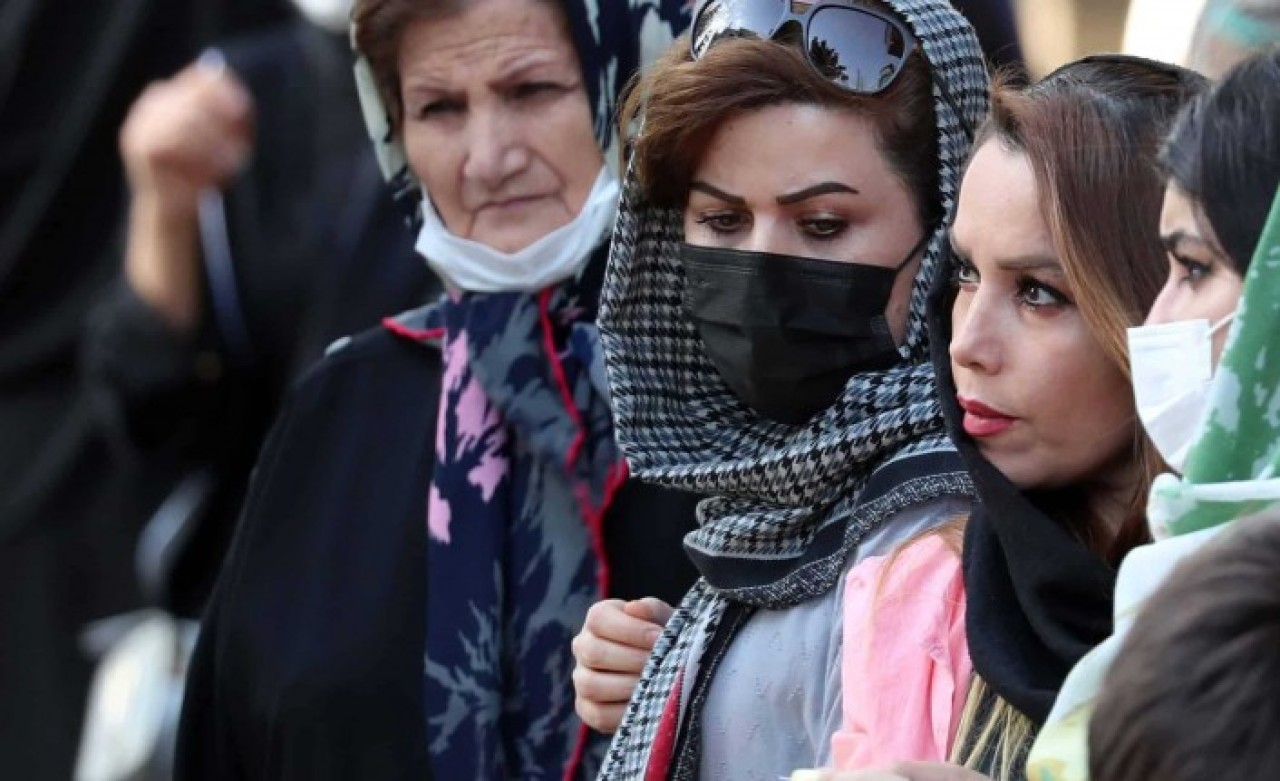 İran'dan flaş başörtüsü kararı