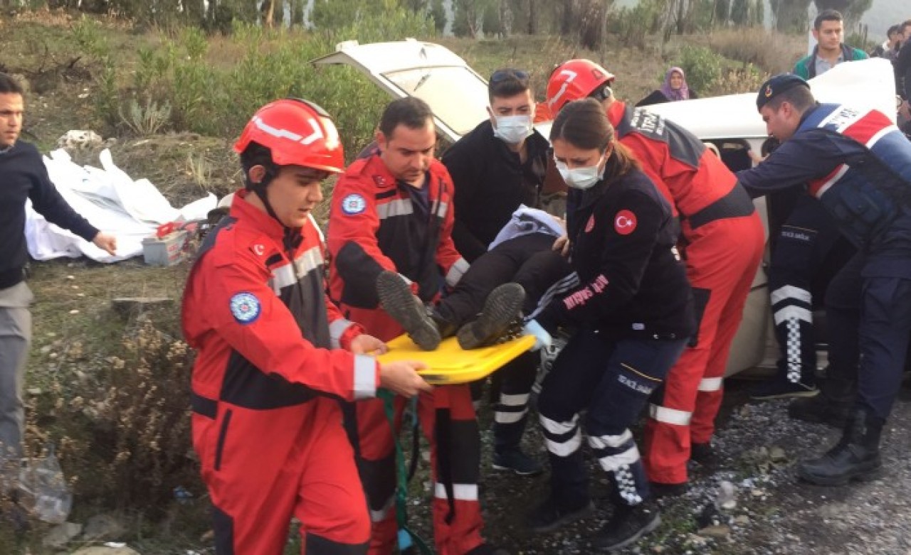 Muğla'da iki otomobil çarpıştı: 5 yaralı