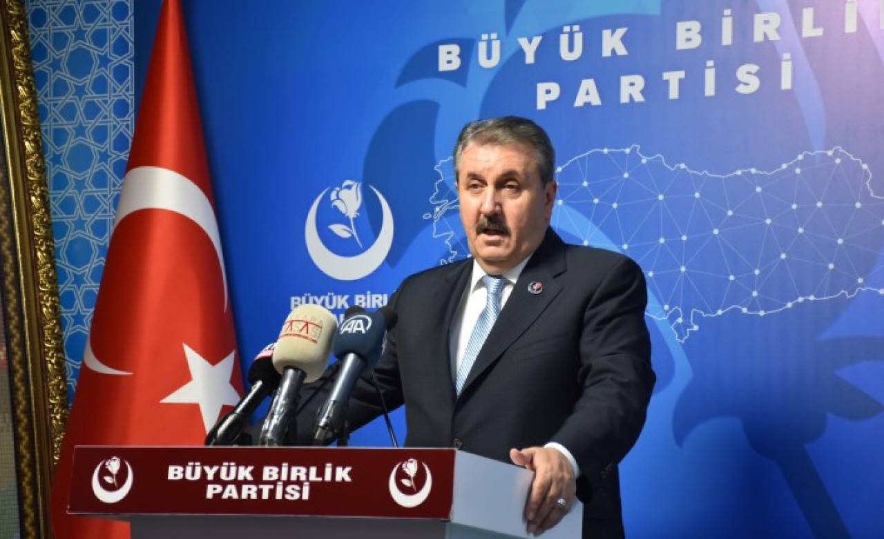 Mustafa Destici: İdam cezasını getirelim. Niye 'evet' demiyorsunuz?