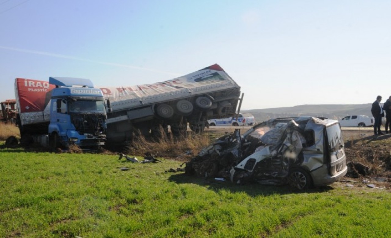 Şırnak'ta korkunç kaza: Orhan Bayram,  Nurettin Üstev,  Zafer Üstev ve Melik Kırmızıgül öldü