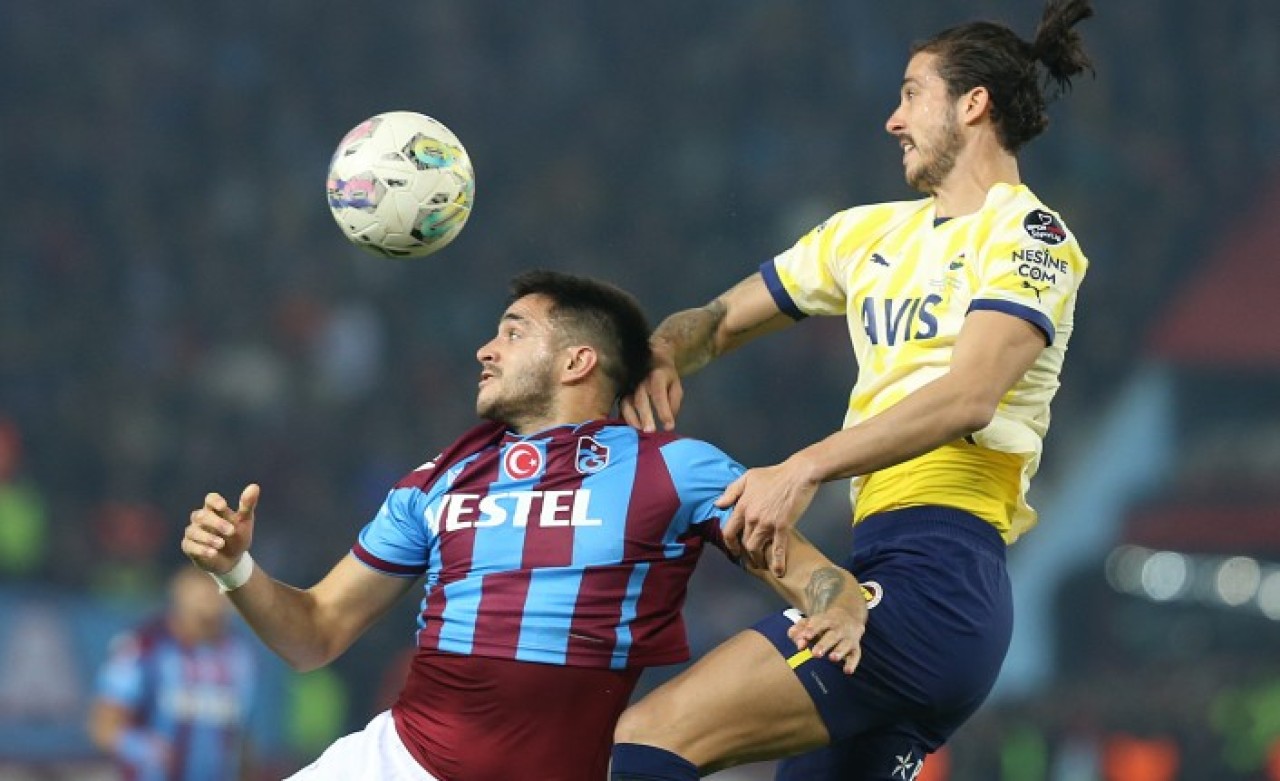 Trabzonspor Fenerbahçe'yi devirdi