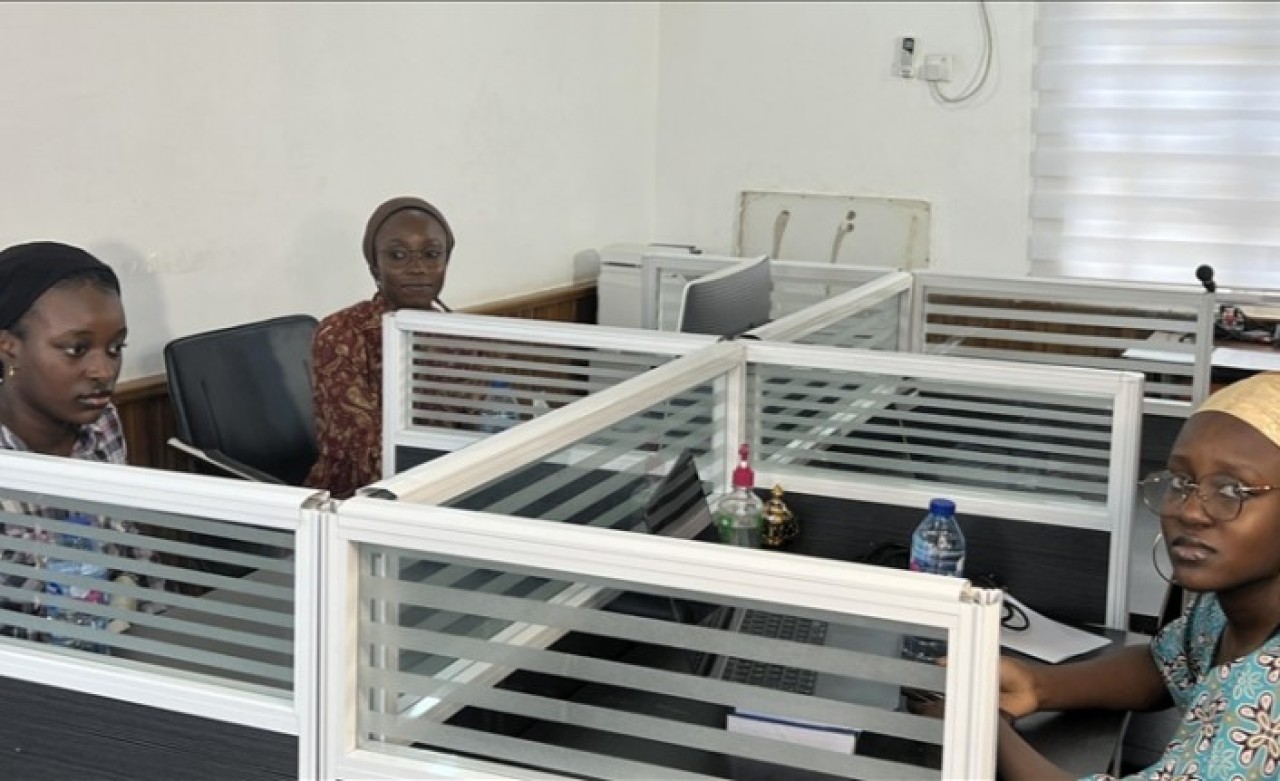 Türkiye mezunu Nijeryalı Asma'u,  ülkesindeki genç kızlara kodlama eğitimi veriyor