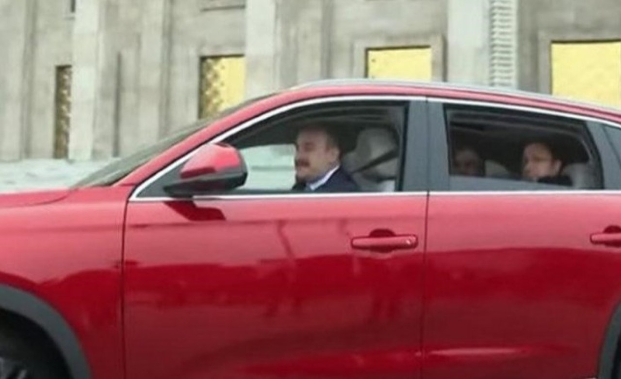 Tarihi anlar, Türkiye'nin yerli otomobili TOOG ilk kez TBMM'de! Varank Meclis'e TOGG ile geldi