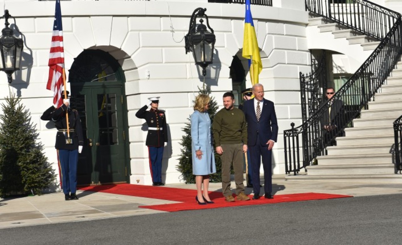 Zelenskiy Beyaz Saray'da böyle karşılandı: ABD'den Putin'i küplere bindirecek karar