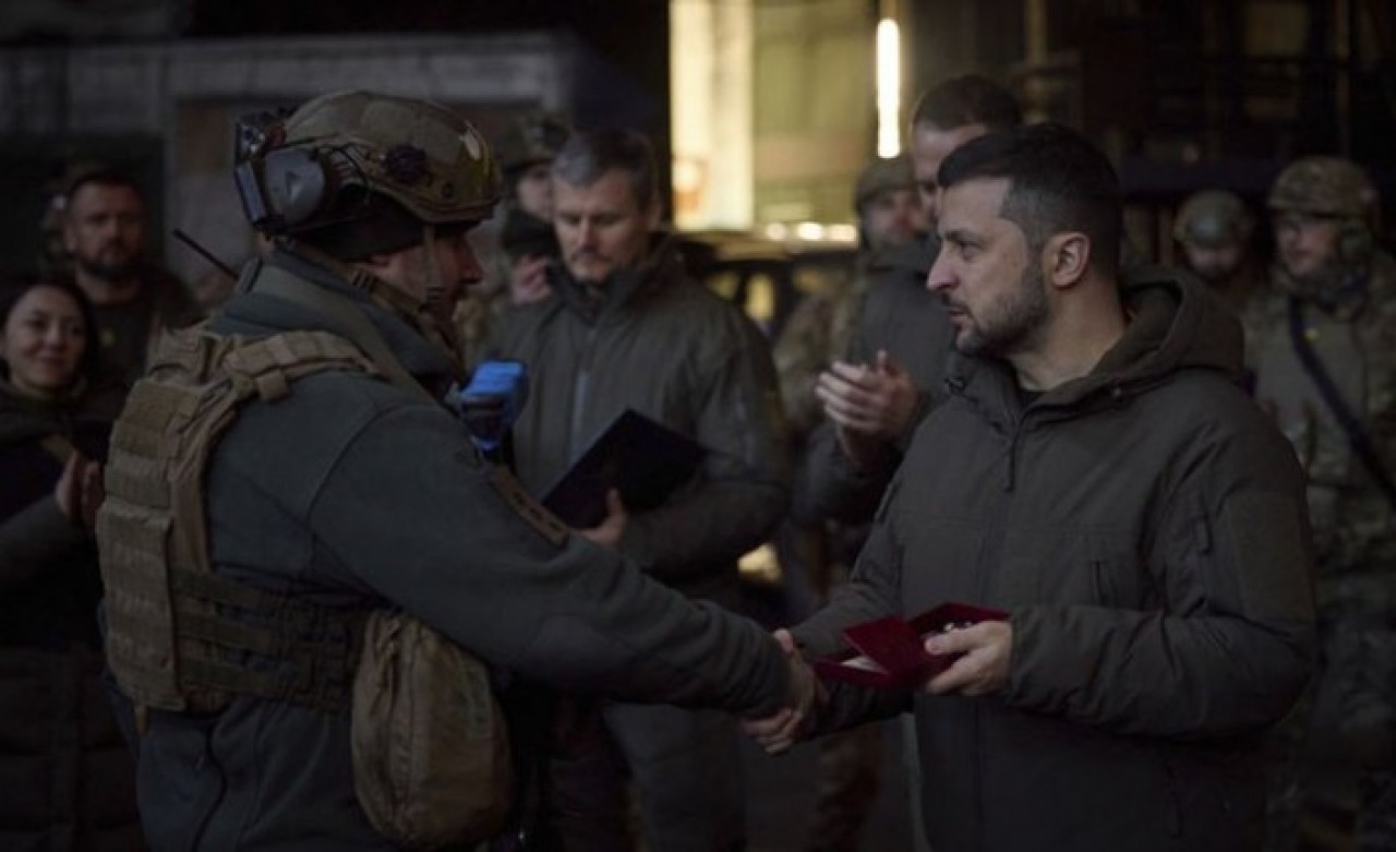 Zelenskiy 'Ukrayna düşmana hiçbir şey bırakmayacak' dedi ve ülkesinden ayrıldı