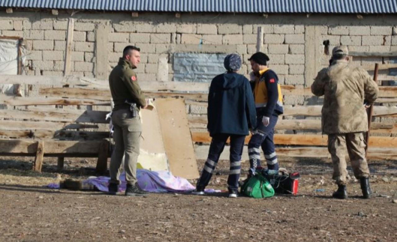 Ağrı'da üç kişi başından vurulmuş halde bulundu: Olayın altından yasak aşk çıktı!