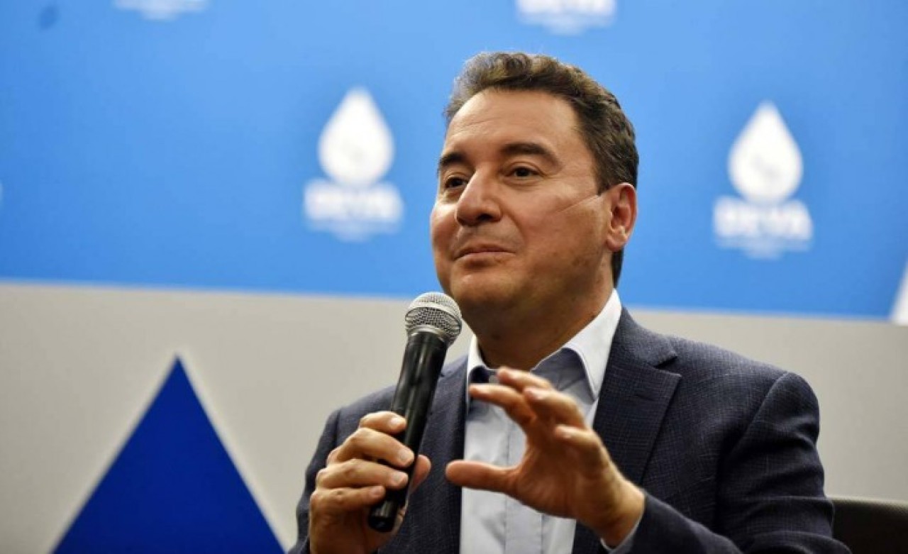 Anayasa'nın 66. maddesindeki "Türk" ifadesi Babacan'ı rahatsız etti