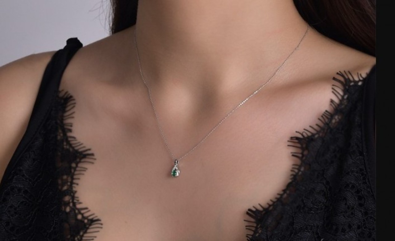 Ariş Pırlanta: Kıyafetlerinizi Estetik Şekilde Tamamlayan Pırlanta Mücevherler