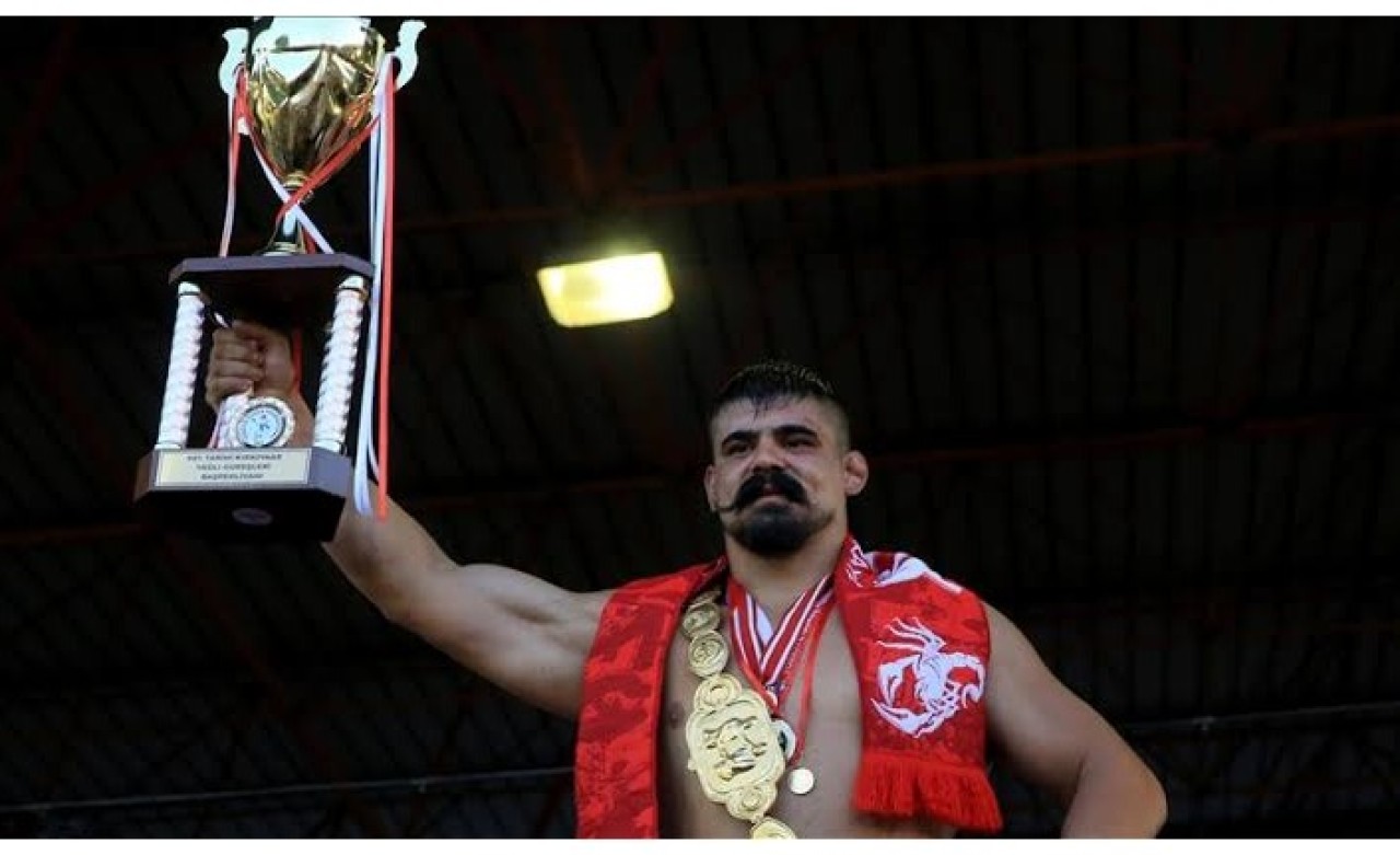 Başpehlivan Cengizhan Şimşek'e ceza verildi! Ödül ve dereceleri iptal edildi